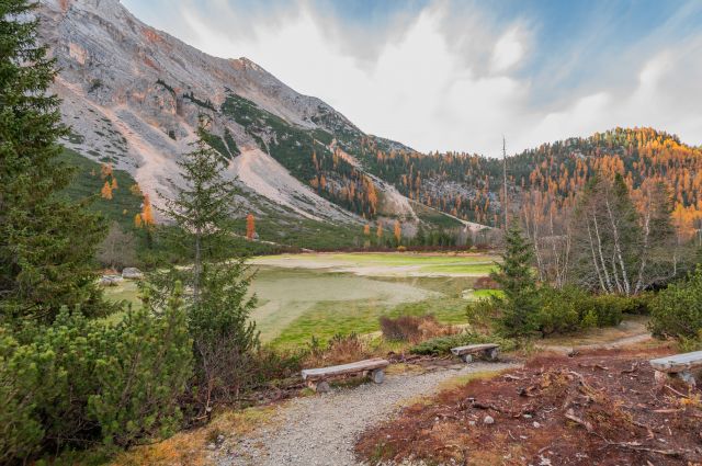 Immagine: Vista panoramica sulle Dolomiti da agriturismo in Val Badia con escursioni e sci